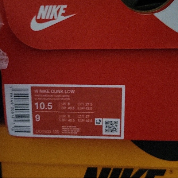 Nike Olive Dunks, Brand new with Box, never worn! Size 9 in Men! - Picture 5 of 5